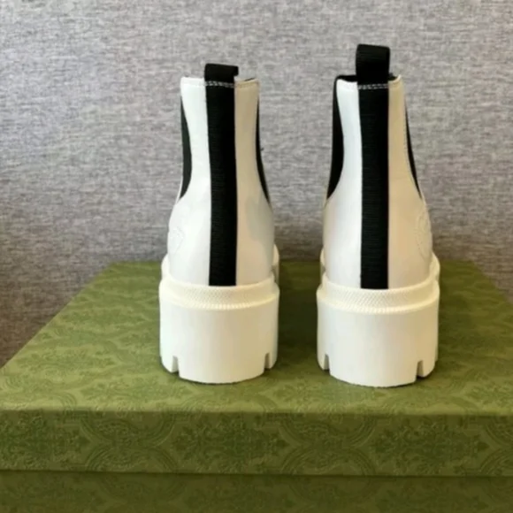 NEW Gucci Women's White & Black Matelassé Chelsea Boot 643958 DH7D0 G 38 US 8 Ankle Boots & Booties